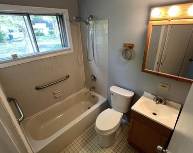 15 Catalpa Lane - Photo Thumbnail 5
