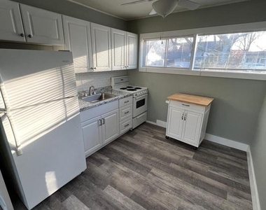 15 Catalpa Lane - Photo Thumbnail 3