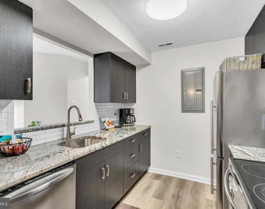1307 Bennett Place - Photo Thumbnail 17