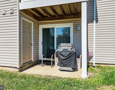 1307 Bennett Place - Photo Thumbnail 38