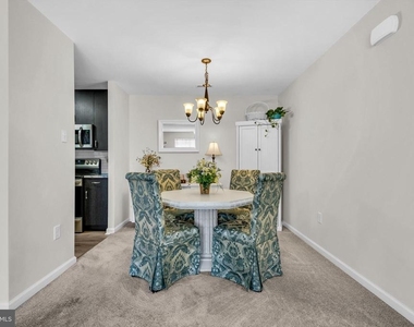 1307 Bennett Place - Photo Thumbnail 11