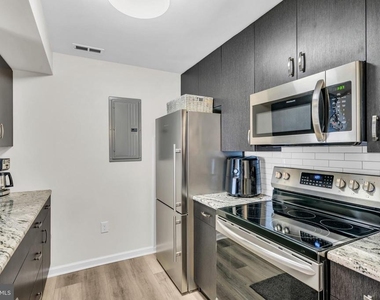 1307 Bennett Place - Photo Thumbnail 16