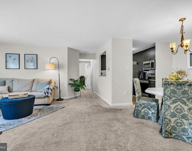 1307 Bennett Place - Photo Thumbnail 6
