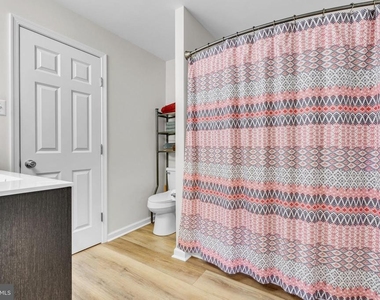 1307 Bennett Place - Photo Thumbnail 28