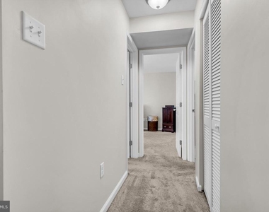 1307 Bennett Place - Photo Thumbnail 20