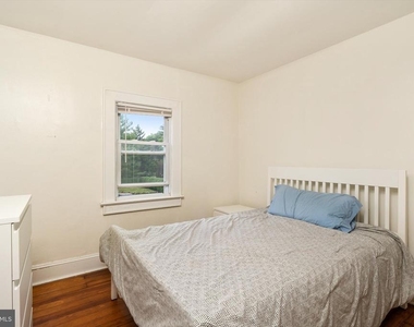 106 Spruce Street - Photo Thumbnail 13