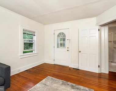 106 Spruce Street - Photo Thumbnail 11