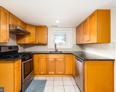 106 Spruce Street - Photo Thumbnail 5