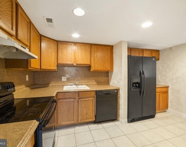 909 Timber Creek Road - Photo Thumbnail 6