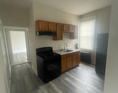 700 Hunter Street - Photo Thumbnail 7