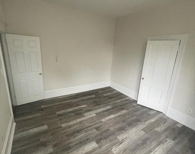 700 Hunter Street - Photo Thumbnail 5
