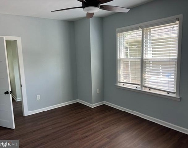 213 Maple Terrace - Photo Thumbnail 9