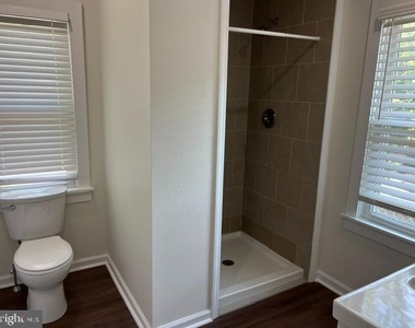 213 Maple Terrace - Photo Thumbnail 16