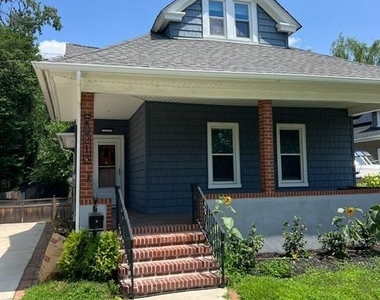 213 Maple Terrace - Photo Thumbnail 3