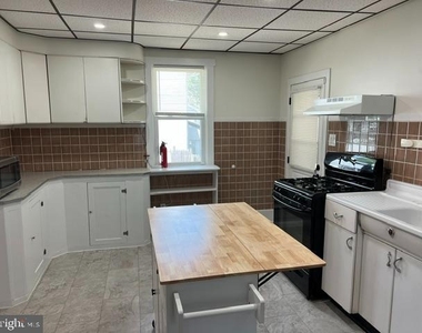 213 Maple Terrace - Photo Thumbnail 10