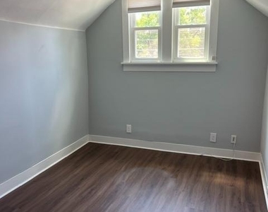 213 Maple Terrace - Photo Thumbnail 19