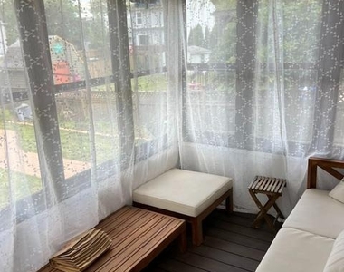 213 Maple Terrace - Photo Thumbnail 31