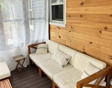 213 Maple Terrace - Photo Thumbnail 32