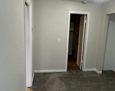 1504 Waldon Court - Photo Thumbnail 7