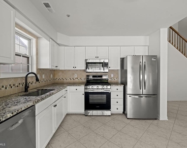 124 Buckingham Way - Photo Thumbnail 22