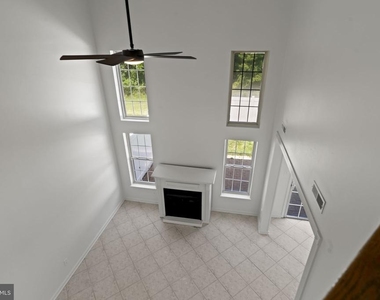124 Buckingham Way - Photo Thumbnail 18