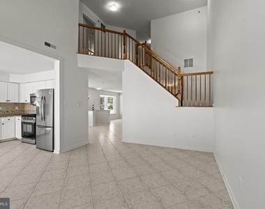 124 Buckingham Way - Photo Thumbnail 21