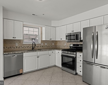 124 Buckingham Way - Photo Thumbnail 23