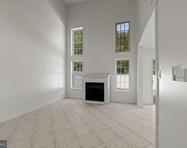 124 Buckingham Way - Photo Thumbnail 27