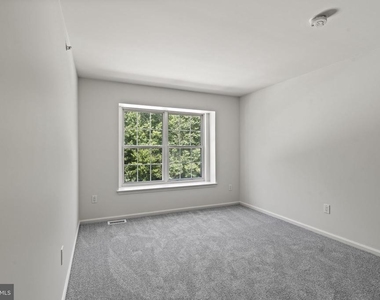 124 Buckingham Way - Photo Thumbnail 17
