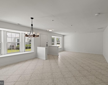 124 Buckingham Way - Photo Thumbnail 29