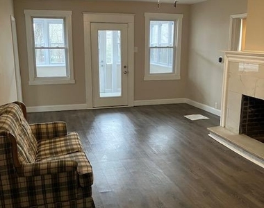 45 W Lakeshore Drive - Photo Thumbnail 3