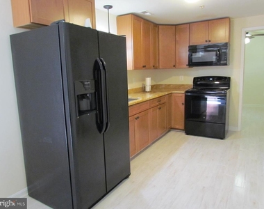 23220 Spalding Ln (basement Apt) - Photo Thumbnail 2