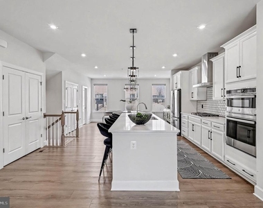 10878 Foxtrot Circle - Photo Thumbnail 8