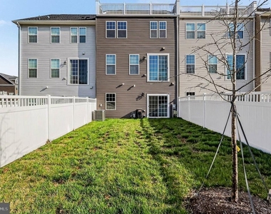 10878 Foxtrot Circle - Photo Thumbnail 34