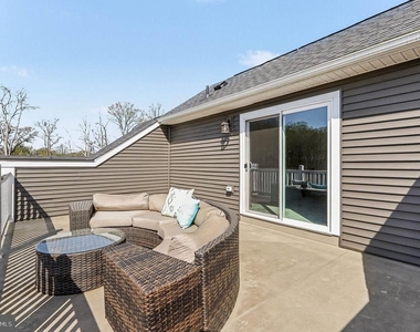 10878 Foxtrot Circle - Photo Thumbnail 31