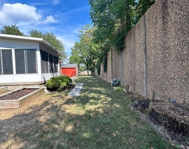 5515 Hill Way - Photo Thumbnail 13
