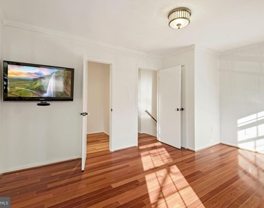 7572 Westlake Terrace - Photo Thumbnail 13