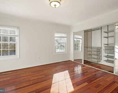 7572 Westlake Terrace - Photo Thumbnail 10