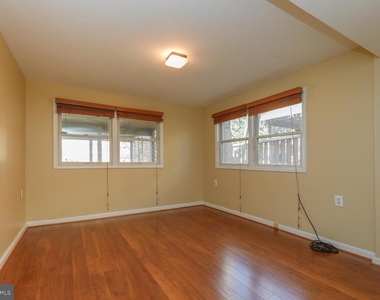 10306 Fleming Avenue - Photo Thumbnail 32