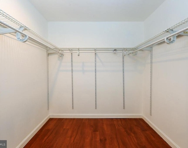 10306 Fleming Avenue - Photo Thumbnail 34