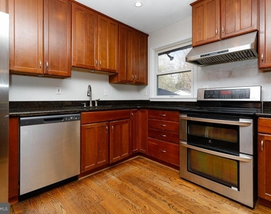 10306 Fleming Avenue - Photo Thumbnail 11