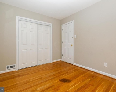 10306 Fleming Avenue - Photo Thumbnail 20