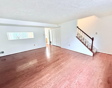 11 Dufief Court - Photo Thumbnail 2