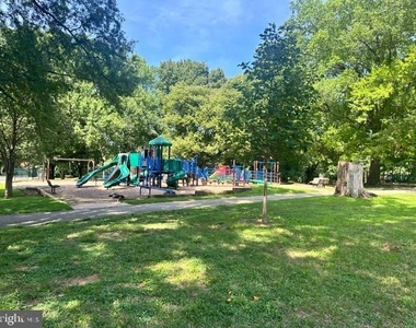 4880 Chevy Chase Drive - Photo Thumbnail 37