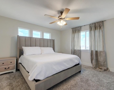 413 White Steppe Way - Photo Thumbnail 12