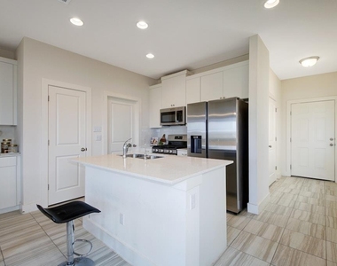 413 White Steppe Way - Photo Thumbnail 9
