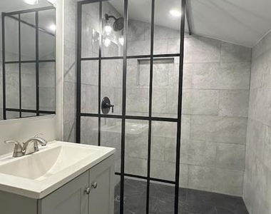 11115 Schuylkill Road - Photo Thumbnail 4