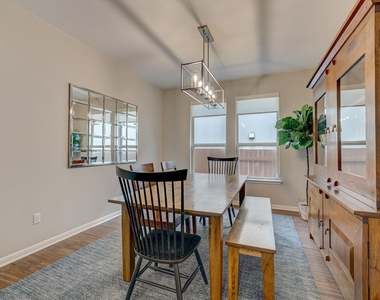 205 Cortona Ln - Photo Thumbnail 6