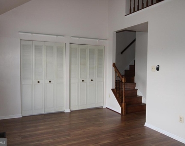 11518 Brundidge Terrace - Photo Thumbnail 5