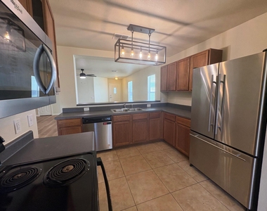 1429 Coriander Dr - Photo Thumbnail 11